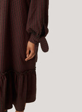 Load image into Gallery viewer, RUSHMORE SEERSUCKER CHECK DRESS BURGUNDY MULTI
