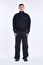 Load image into Gallery viewer, Curved Zipper Knit Black
