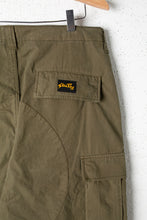Load image into Gallery viewer, Cargo Pant Olive Poplin
